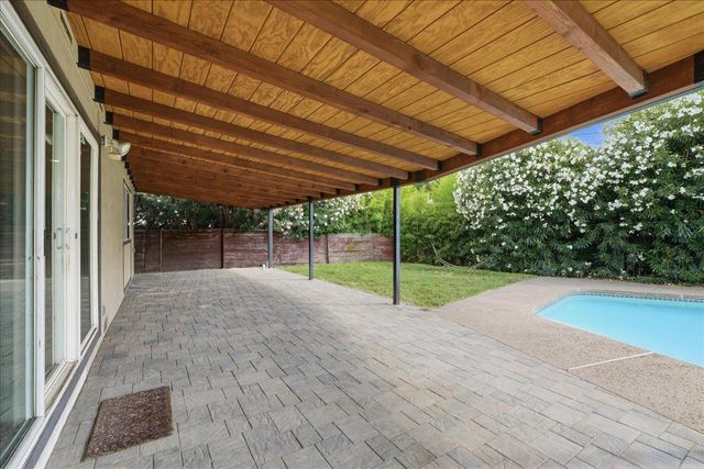 4607 Hixon Cir, Carmichael, CA 95608