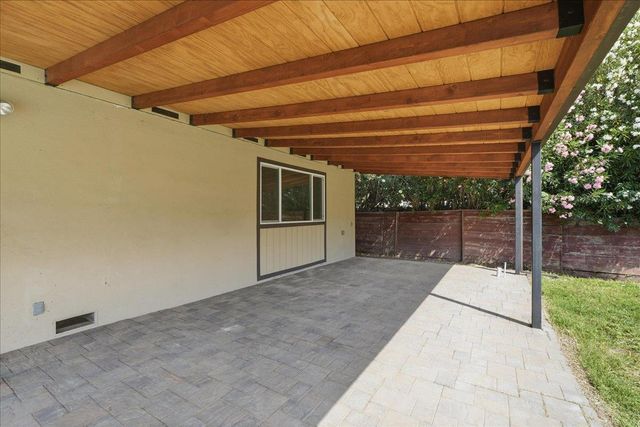 4607 Hixon Cir, Carmichael, CA 95608