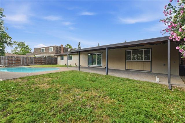 4607 Hixon Cir, Carmichael, CA 95608
