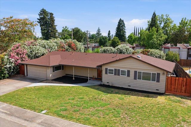 4607 Hixon Cir, Carmichael, CA 95608
