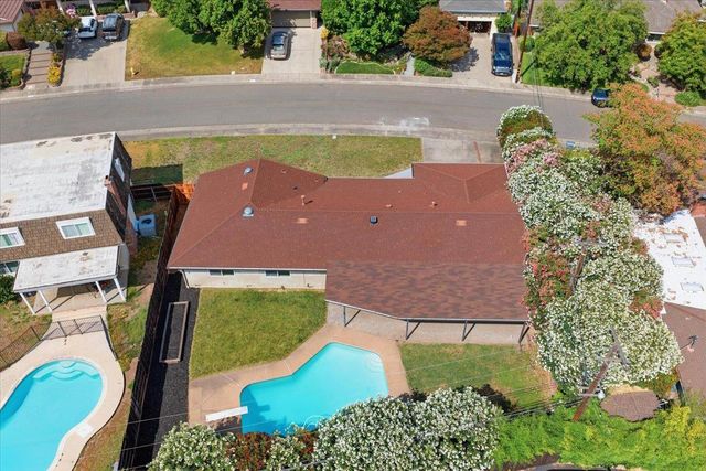 4607 Hixon Cir, Carmichael, CA 95608