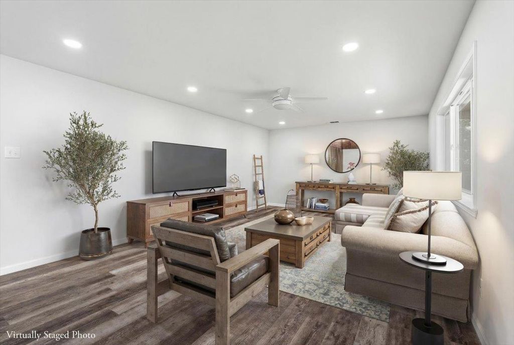 4607 Hixon Cir, Carmichael, CA 95608