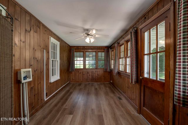 522 Court St, Wartburg, TN 37887