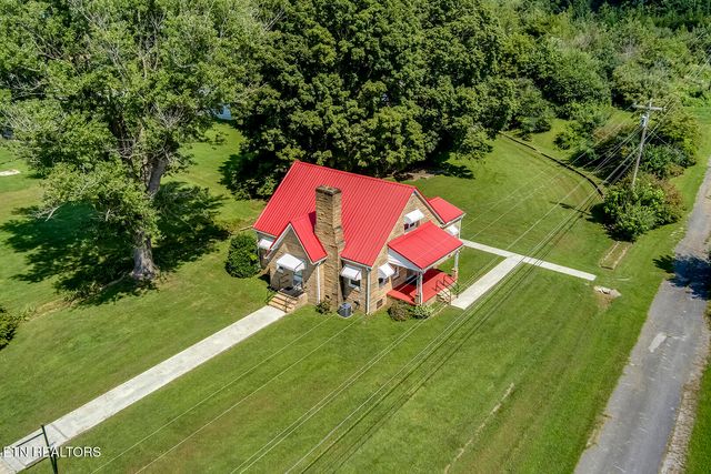 522 Court St, Wartburg, TN 37887