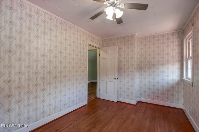 522 Court St, Wartburg, TN 37887