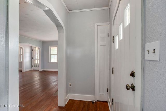 522 Court St, Wartburg, TN 37887