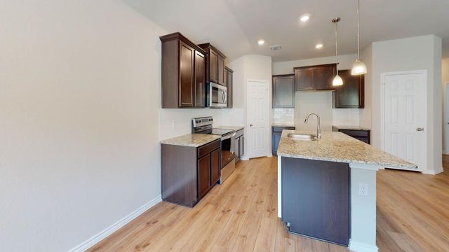 409 Creekfall RD, Burnet, TX 78611