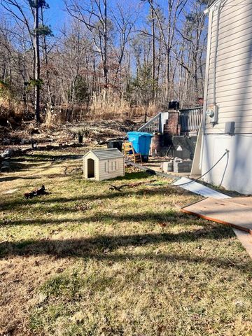 4737 Yellow Mountain RD, Roanoke, VA 24014