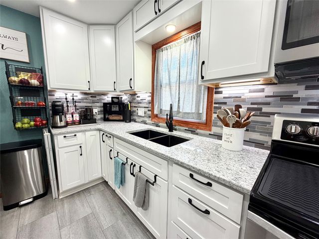 507 12th Avenue, Grinnell, IA 50112