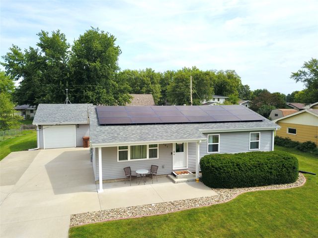 507 12th Avenue, Grinnell, IA 50112