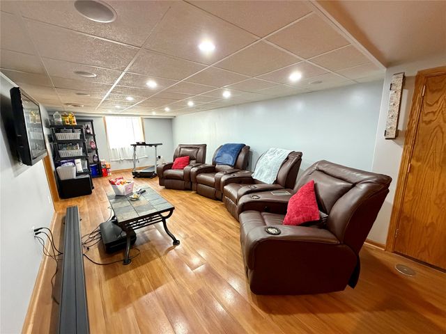 507 12th Avenue, Grinnell, IA 50112