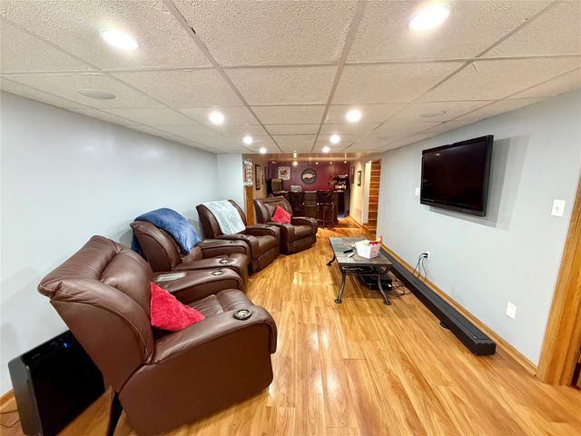 507 12th Avenue, Grinnell, IA 50112