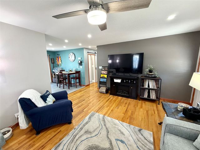507 12th Avenue, Grinnell, IA 50112
