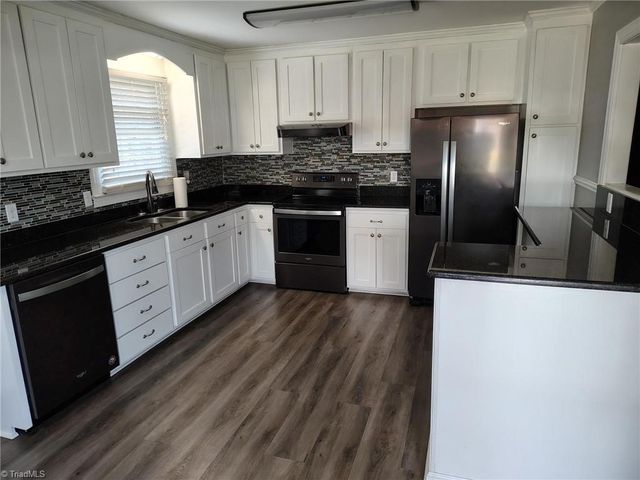 127 Miller Street, Mount Airy, NC 27030