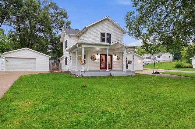 163 Valley Drive, Janesville, WI 53546