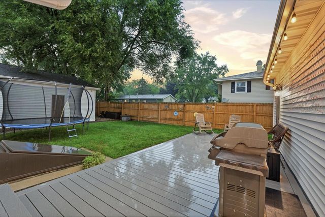 163 Valley Drive, Janesville, WI 53546