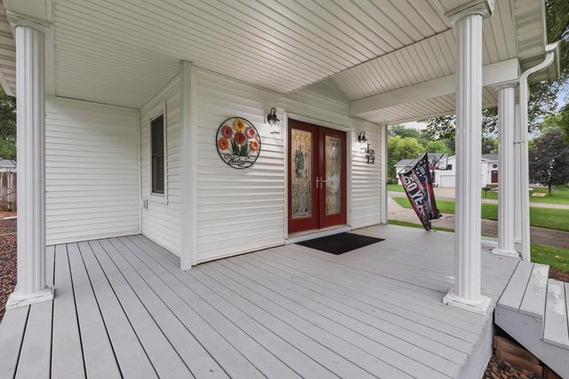 163 Valley Drive, Janesville, WI 53546