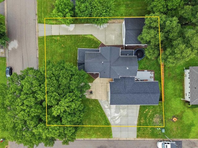 163 Valley Drive, Janesville, WI 53546