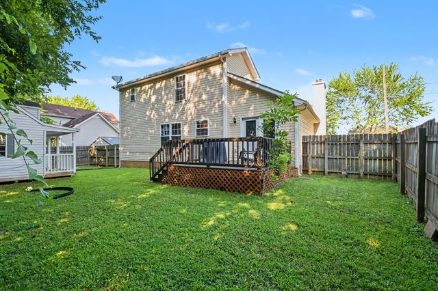 1040 Roedeer Dr, Clarksville, TN 37042