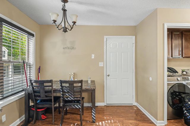 1040 Roedeer Dr, Clarksville, TN 37042