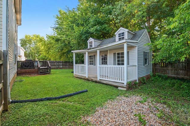 1040 Roedeer Dr, Clarksville, TN 37042