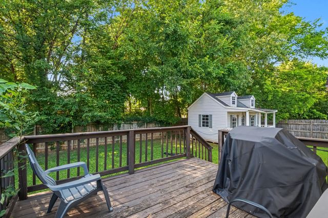 1040 Roedeer Dr, Clarksville, TN 37042