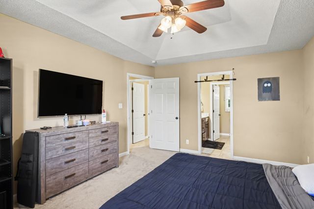 1040 Roedeer Dr, Clarksville, TN 37042
