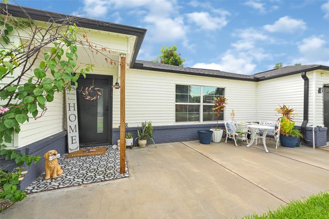 2219 Silverbonnet Street, Houston, TX 77055