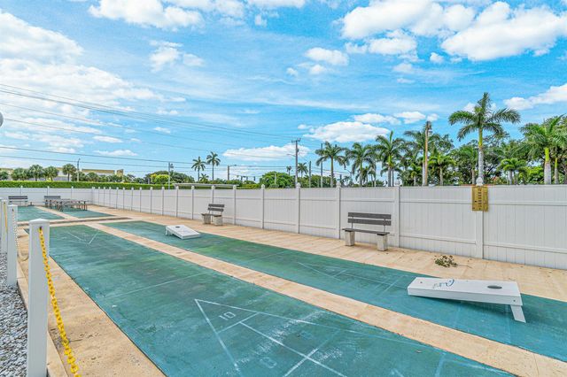 1640 NW 19TH Terrace 203, Delray Beach, FL 33445