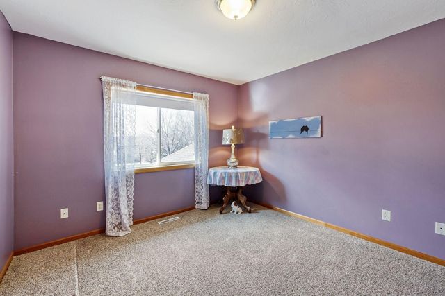 1693 Windsor Drive S, Shakopee, MN 55379