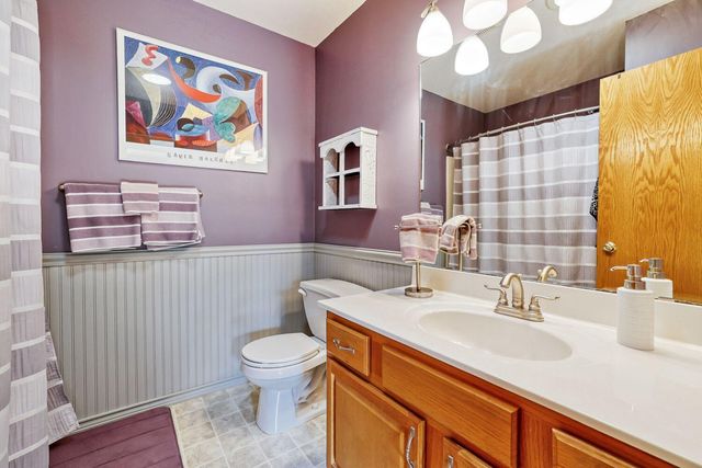 1693 Windsor Drive S, Shakopee, MN 55379