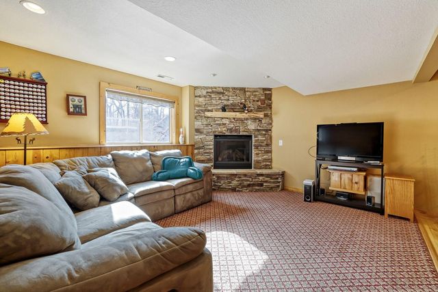 1693 Windsor Drive S, Shakopee, MN 55379