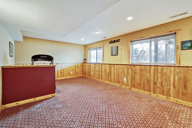 1693 Windsor Drive S, Shakopee, MN 55379