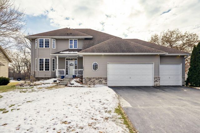 1693 Windsor Drive S, Shakopee, MN 55379