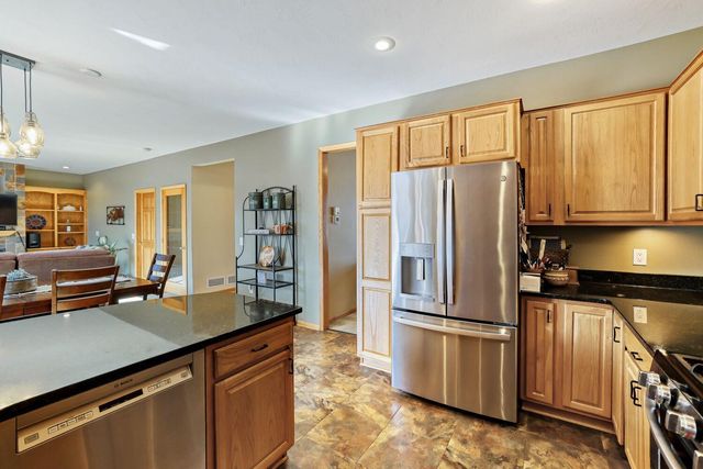 1693 Windsor Drive S, Shakopee, MN 55379