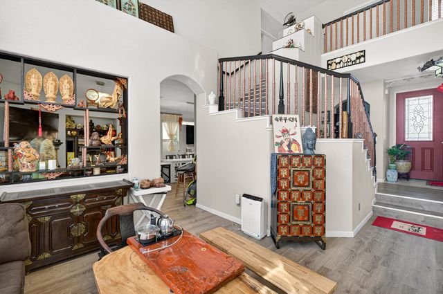 2033 Bastona Dr, Elk Grove, CA 95758