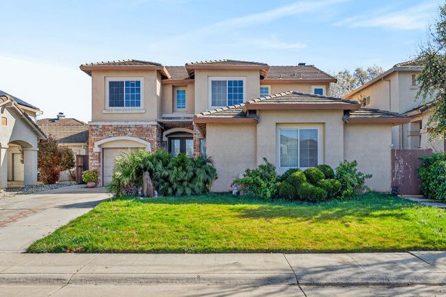 2033 Bastona Dr, Elk Grove, CA 95758