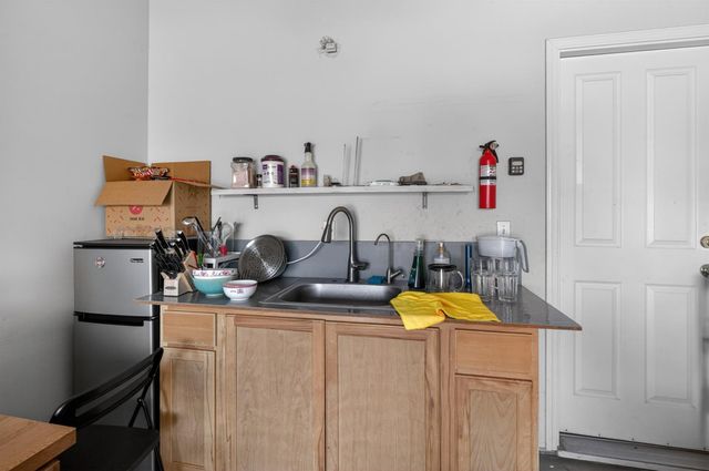 2033 Bastona Dr, Elk Grove, CA 95758