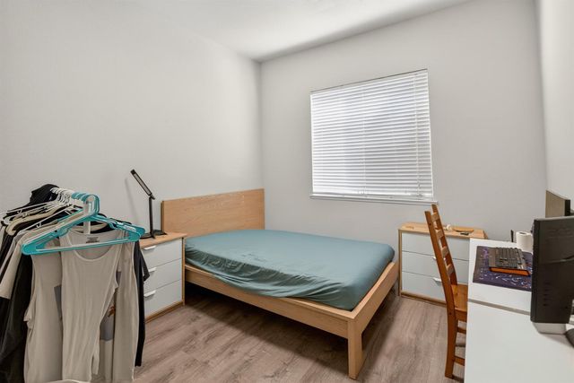 2033 Bastona Dr, Elk Grove, CA 95758