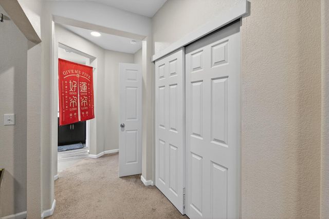 2033 Bastona Dr, Elk Grove, CA 95758