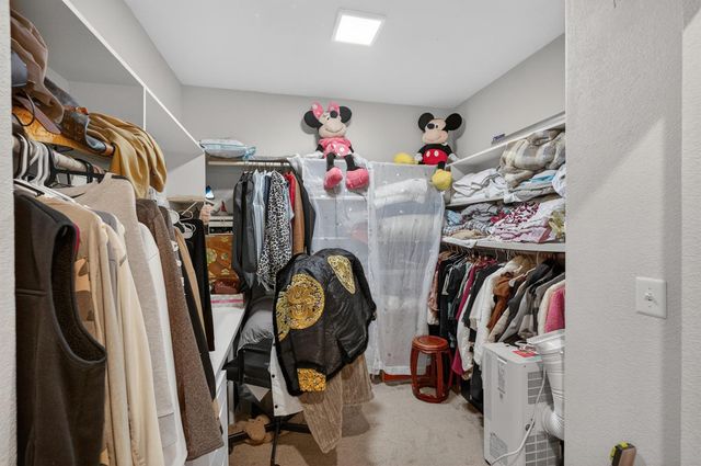 2033 Bastona Dr, Elk Grove, CA 95758