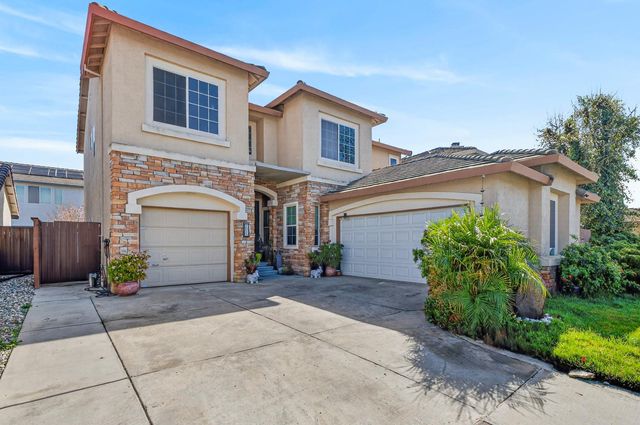 2033 Bastona Dr, Elk Grove, CA 95758