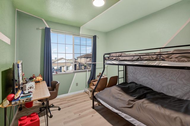 2033 Bastona Dr, Elk Grove, CA 95758