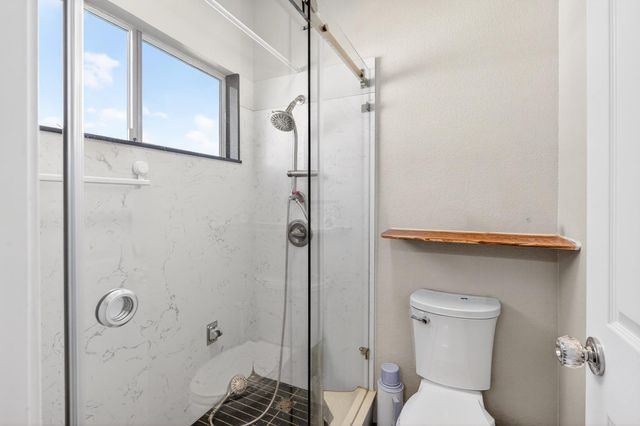 2033 Bastona Dr, Elk Grove, CA 95758