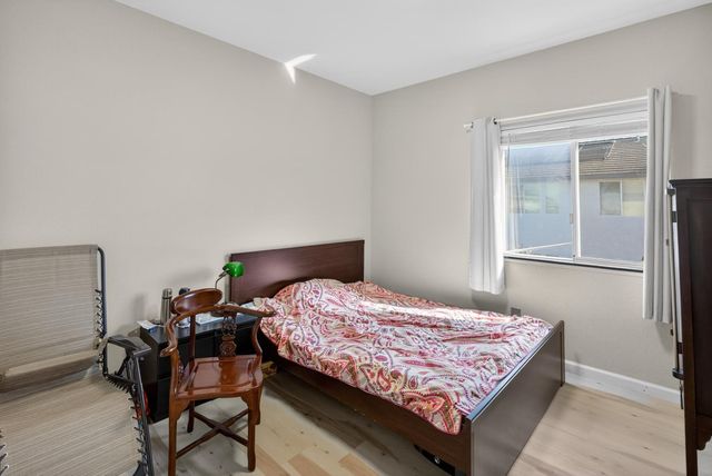 2033 Bastona Dr, Elk Grove, CA 95758