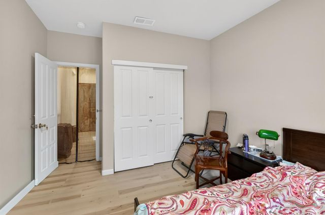 2033 Bastona Dr, Elk Grove, CA 95758