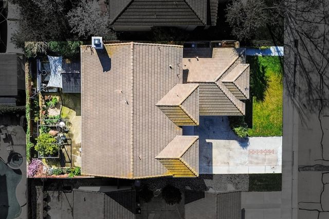 2033 Bastona Dr, Elk Grove, CA 95758