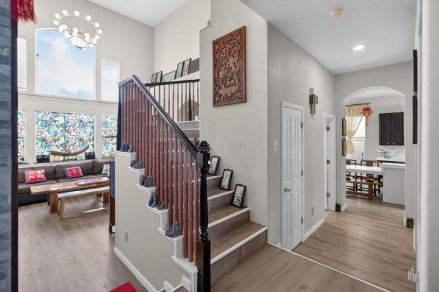 2033 Bastona Dr, Elk Grove, CA 95758