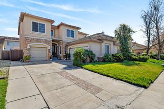 2033 Bastona Dr, Elk Grove, CA 95758