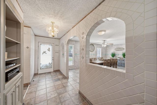 201 Amber Lane, League City, TX 77573
